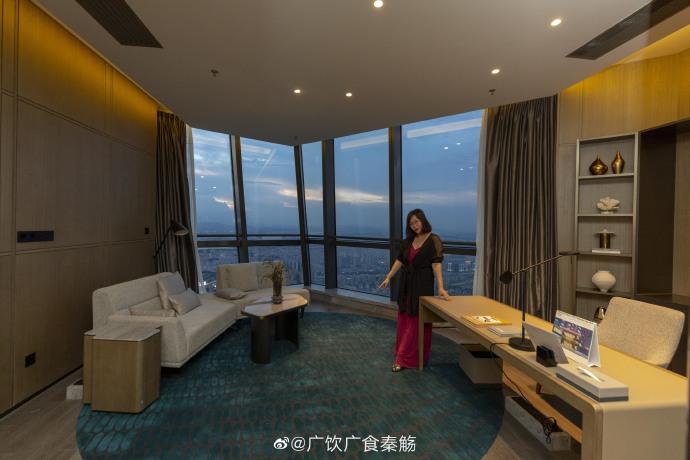 赏心悦目的婚礼秀揭幕,梦幻的婚礼给更多新娘提供个性化的服务和选择!